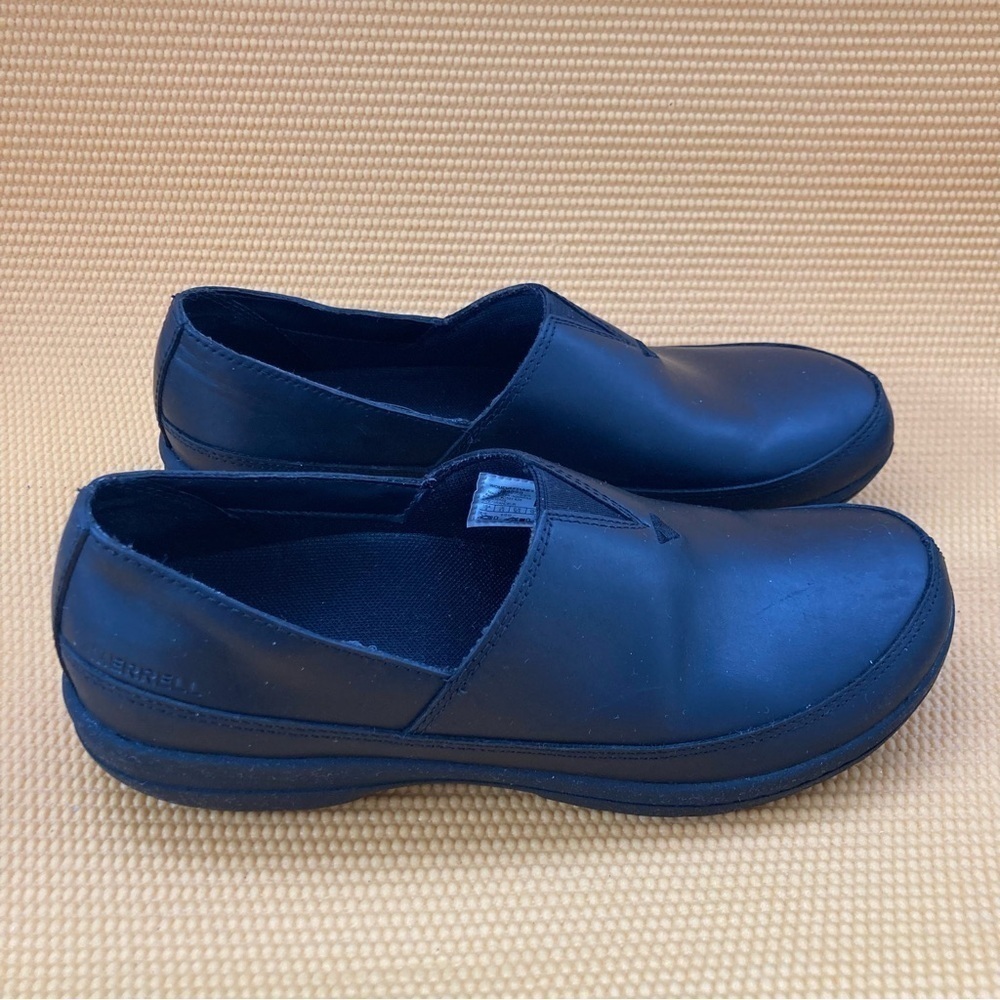 Merrell Clogs Womens 8 Black Round Toe Slip On Casual Leather.